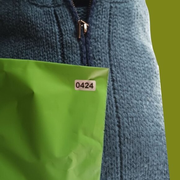 Liz Claiborne Vineyard Romance Womens Sweater size large  Blue color - Picture 9 of 14